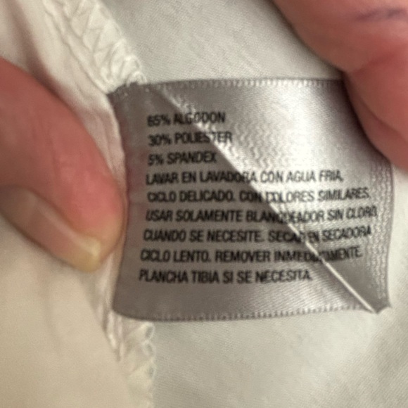 Worthington shirt with back button detail and alteration - Picture 7 of 7